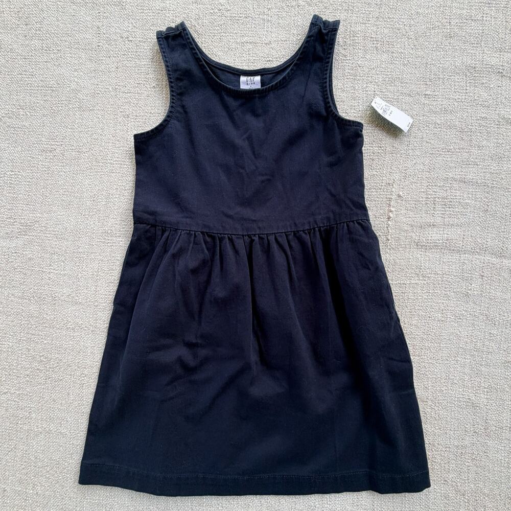 NWT Gap Navy Blue Uniform Jumper 6/7